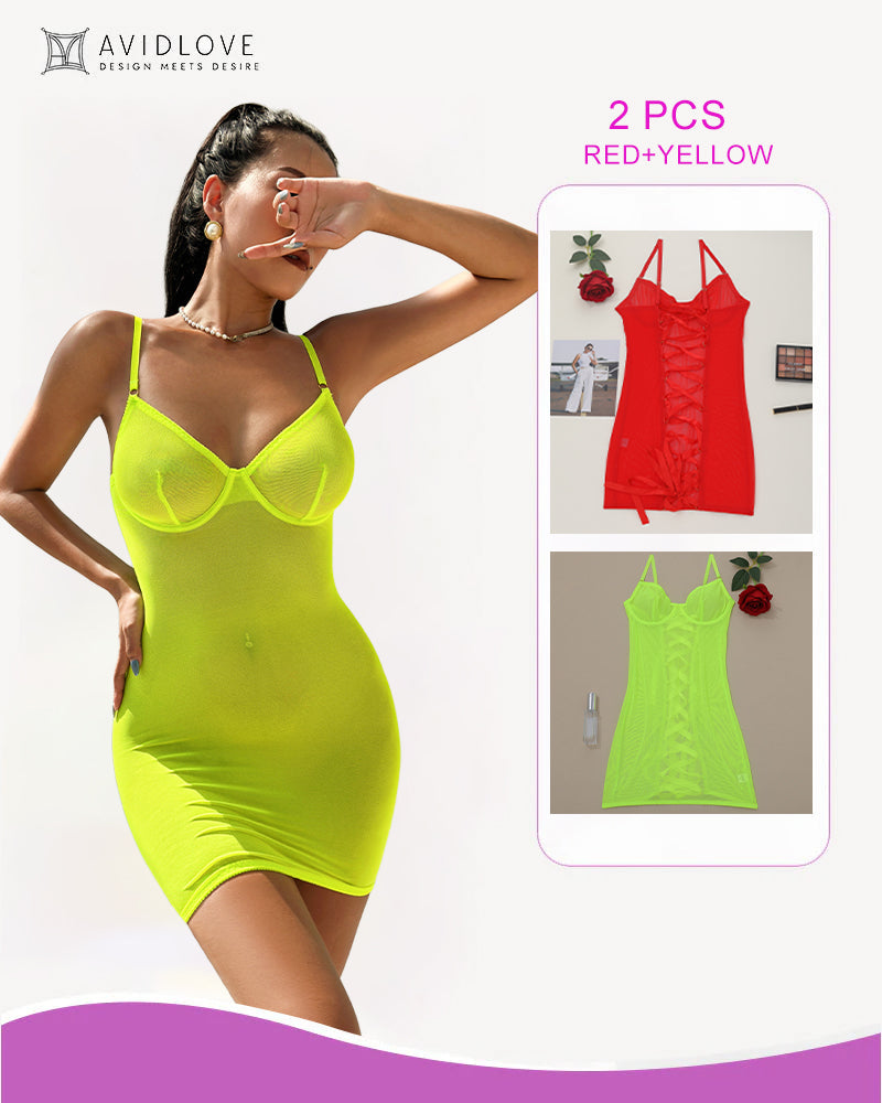 Rygglos minninjurk met Vetersluiting en Banddetaljer inn Kant