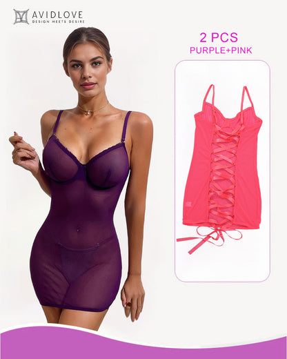 Rygglos minninjurk met Vetersluiting en Banddetaljer inn Kant