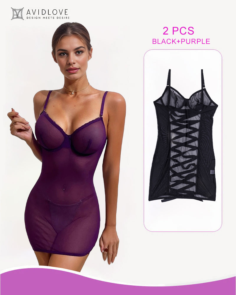 Rygglos minninjurk met Vetersluiting en Banddetaljer inn Kant