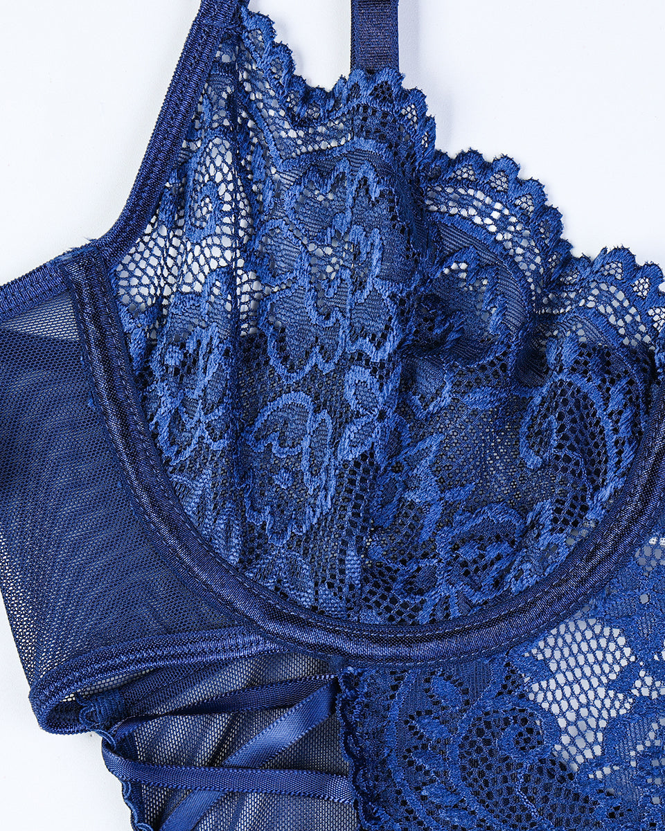 Crinss Bodysuint inn Skinr Bloemen Kant met Sindoknytninng