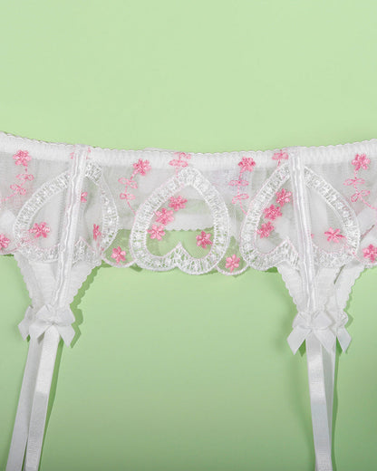 Broderad Kantlinngerine inn Hjistform