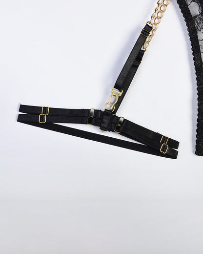 Broderad Kanttrosset met Kedjedetaljer