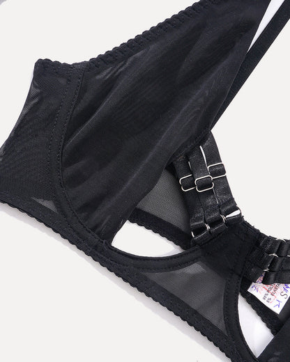 Utskurna toppar en kjolset met handskar