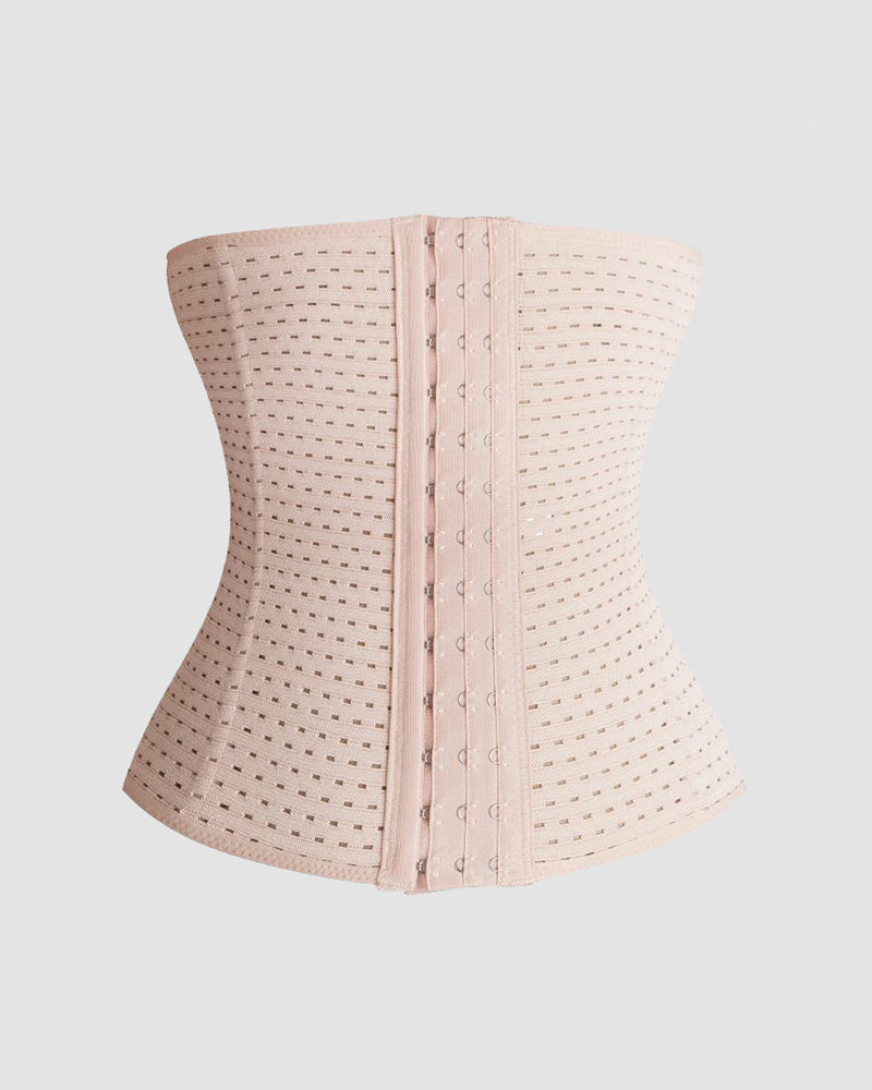 Korset met Genomskinnlingt Plastriem en Tre Rader Hyskor