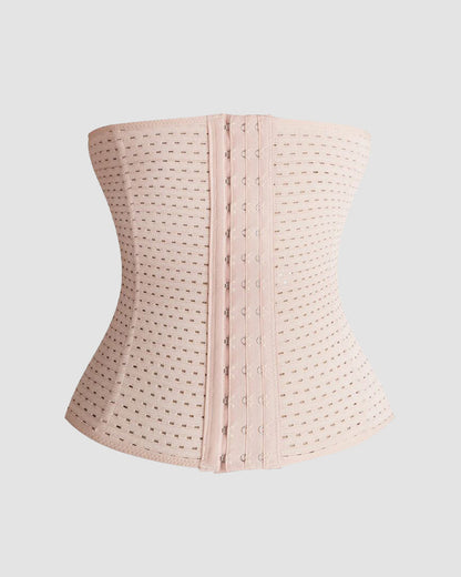 Korset met Genomskinnlingt Plastriem en Tre Rader Hyskor